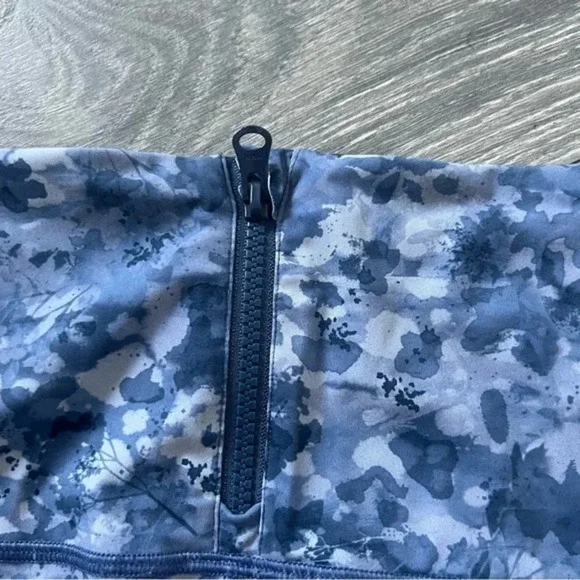 Run with the Waves Crop 21" - Picture 6 of 8